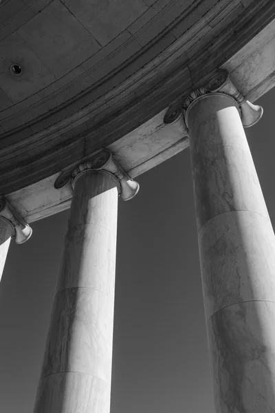 Jefferson Memorial taş sütunlar — Stok fotoğraf