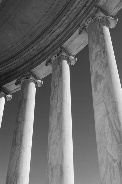 Kamienne filary w Jefferson Memorial — Zdjęcie stockowe