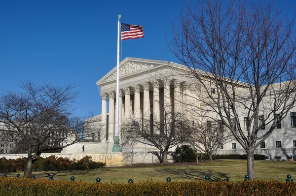 Верховний суд взимку — стокове фото