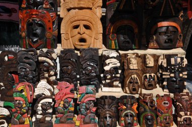 Satılık Maya Ahşap Maskeleri