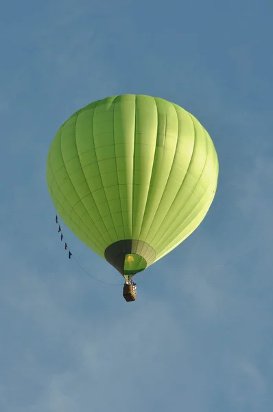 Green Hot Air Balloon — Stock Photo, Image