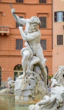 Roma 'daki Neptün heykeli