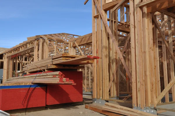 Nieuw huis in aanbouw — Stockfoto