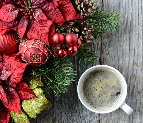 Coffee with Christmas Holiday Decorations — Stock Photo, Image