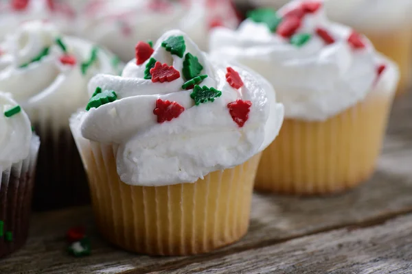 Chocolate and Vanilla Cupcakes — Stock Photo, Image