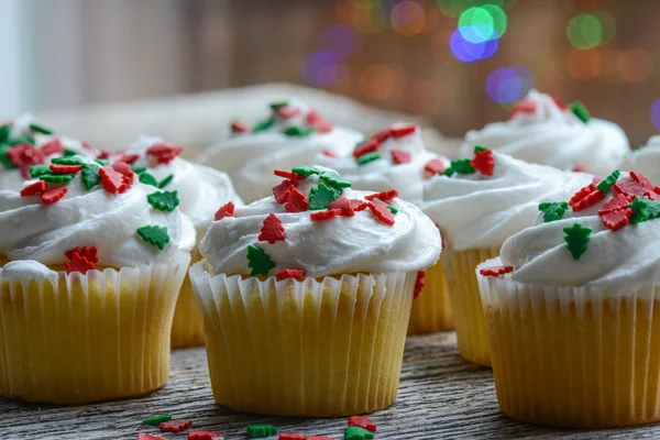 Schokolade und Vanille Cupcakes — Stockfoto