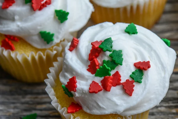 Schokolade und Vanille Cupcakes — Stockfoto