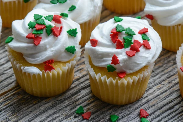 Choklad och vanilj cupcakes — Stockfoto