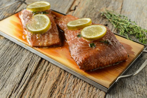 Grilled Salmon with lemon — Stock Photo, Image