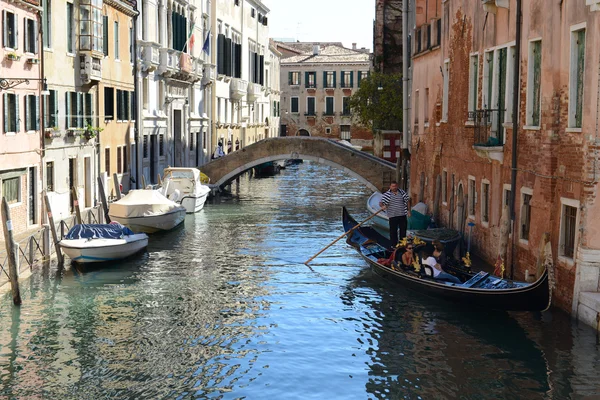 Colorful canal Venice, Italy — Stock Photo, Image