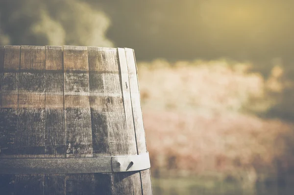 Barril de vinho no outono — Fotografia de Stock