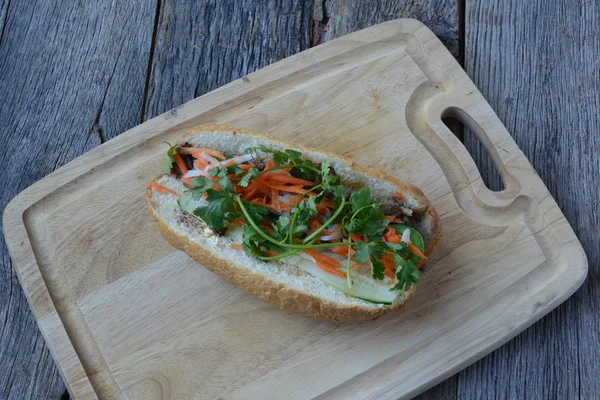 Grillezett sertés Banh Mi szendvics — Stock Fotó