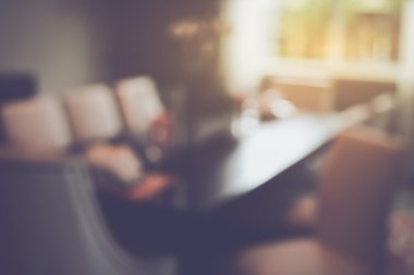 Bulanık yemek odası