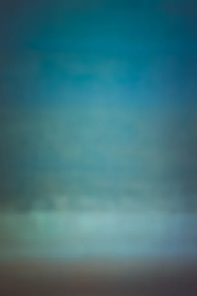 抽象的な青と黒の背景をぼかした写真 — ストック写真