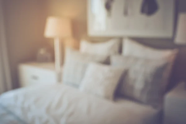 Размытая спальня с ретро-фильтром — стоковое фото