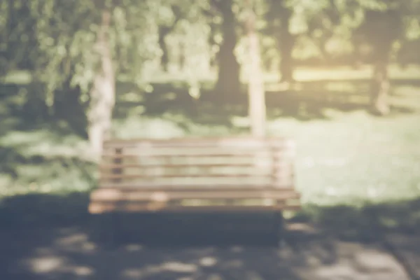 Blurred Park Bench with Nature Background — Stockfoto