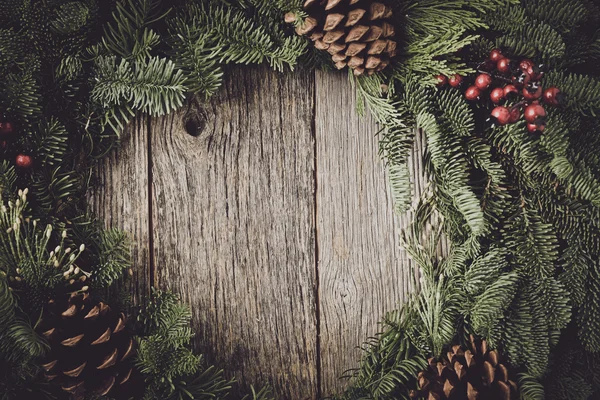 Christmas Wreath and pine cones — Stock Photo, Image