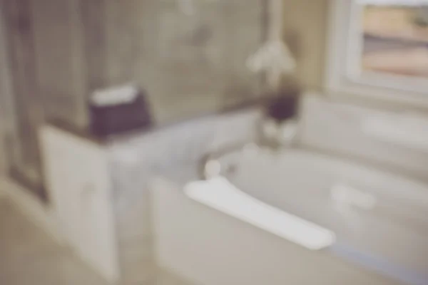 模糊的浴室，浴缸 — 图库照片