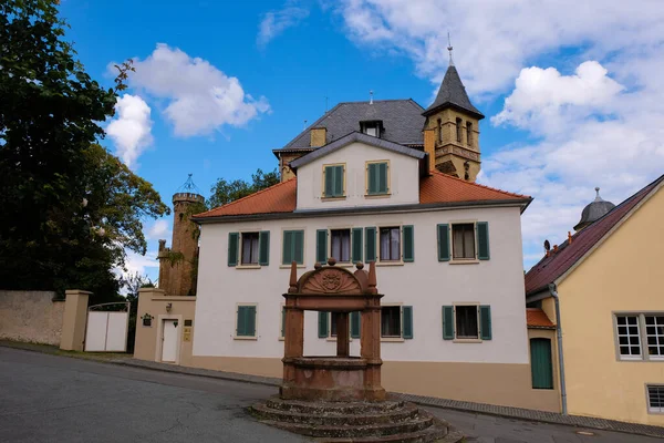 Den Antika Fontänen 1546 Hus Bakgrund Oppenheim Rheinland Pfalz Tyskland — Stockfoto