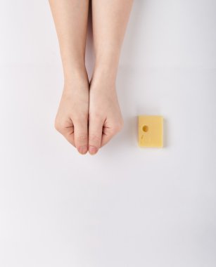 Başparmak ve peynir