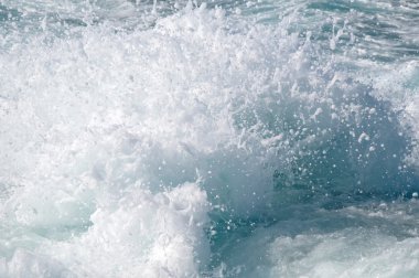 Geminin kıç arkasında köpüklü uyku modundan çıkarma