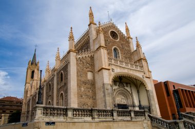 Madrid, İspanya - 31 Ağustos 2014: kilise San Jeronimo El gerçek. 1503 inşa edilmiş ve Kraliyet Sarayı, Buen Retiro yakın oldu. Şimdi Prado Müzesi tarafından sahip olunan.