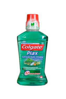 Moskova, Rusya Kasım 09,2015: Colgate Plax antibakteriyel ağız şişe. Colgate - Palmolive yapılan..