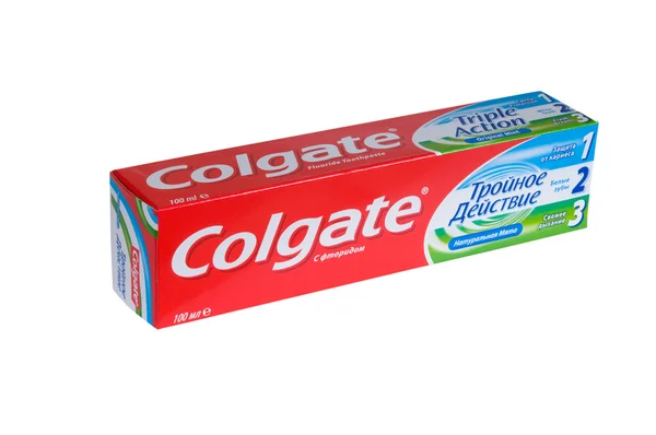 Москва, Россия 09,2015: Упаковка для защиты зубной пасты Colgate . Лицензионные Стоковые Изображения