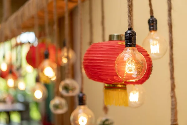 Lâmpadas Vermelhas Chinesas Tradicionais São Penduradas Para Decoração Evento Chinês — Fotografia de Stock