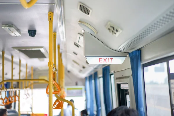 Sair Sinal Caixa Luz Pendurado Teto Dentro Ônibus Tailândia — Fotografia de Stock