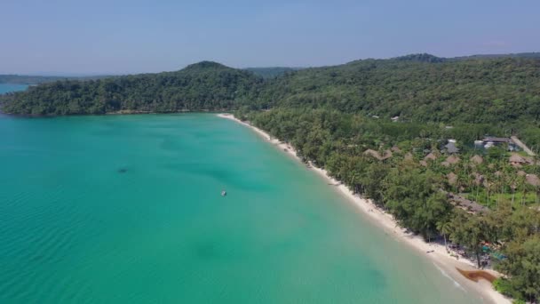 库德岛 Koh Kood或Koh Kut或Ko Kut 是泰国东部特拉特省著名的岛屿 有蓝天 大海的无人机 — 图库视频影像