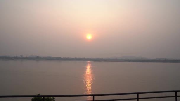 Środowisko Wschodu Słońca Nad Rzeką Mekong Zdjęcia Tajlandii Środowisko Wschodu — Wideo stockowe