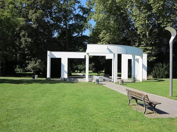 Metzler Park in Frankfurt, Duitsland — Stockfoto