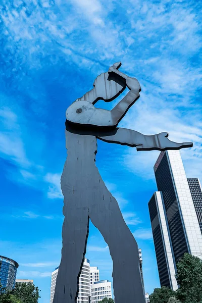 Die Hohe Und Schwere Bewegliche Skulptur Hammering Man Symbol Der — Stockfoto