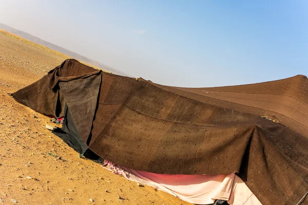 Brown Bedouin tent in the desert — Stock Photo, Image