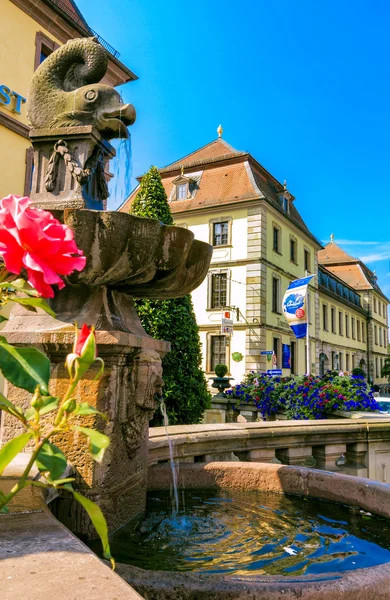 Fontana della città di fronte all'Info Point di Fulda, Germania — Foto Stock