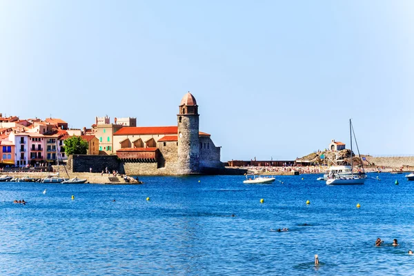 Collioure, zabytkowy port w południowej Francji — Zdjęcie stockowe