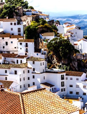 Casares, beyaz köy Endülüs dağlar, İspanya