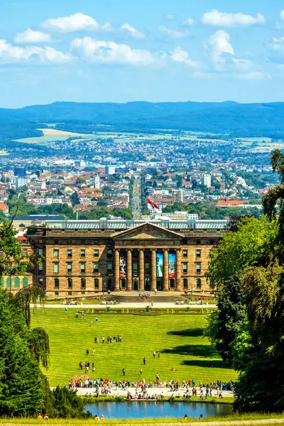 Paysage urbain avec château à Kassel, Allemagne — Photo