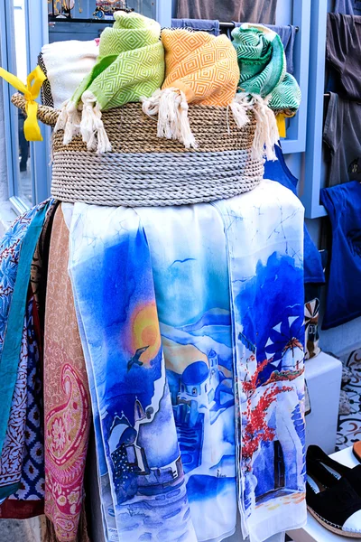 Shopping Souvenirs in Santorini, Greece — Stock Photo, Image