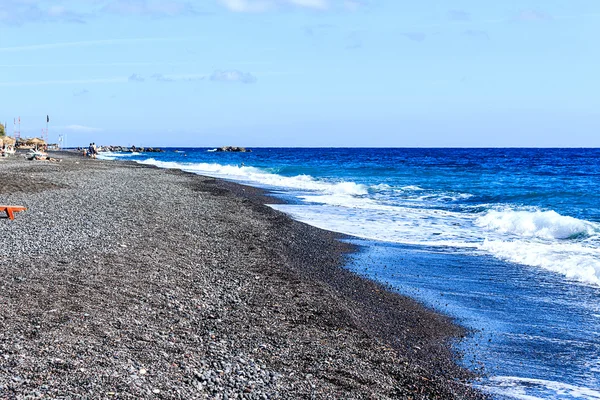 Kamari beach in Santorini, Greek Iceland — Stock Photo, Image