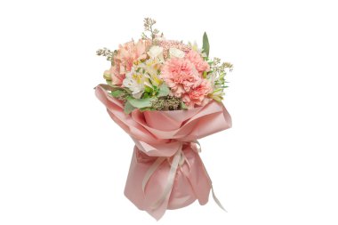 Pembe ambalaj kağıdında yumuşak pembe çiçekler.. 