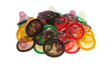 Renkli prezervatifler. Üst görünüm. 