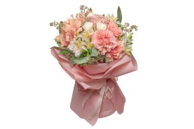 Pembe ambalaj kağıdında yumuşak pembe çiçekler.. 