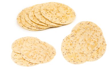 Pitta ekmeği beyaz üzerine izole edilmiş tohumlar
