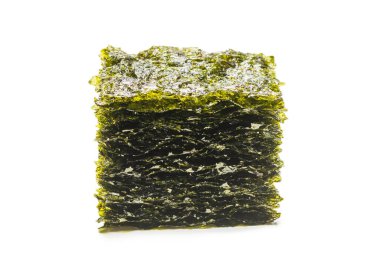 Beyaz arka planda izole edilmiş lezzetli Norveç yosunu. 