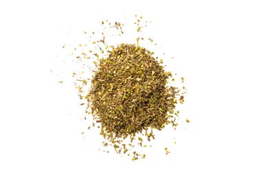 Beyaz arka planda izole edilmiş bir kâsede Oregano.. 