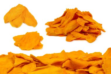 Tatlı mango dilimleri arka planda. Üst görünüm. 