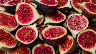 Lezzetli incir arka planı. Üst Manzara. Dilimler.  