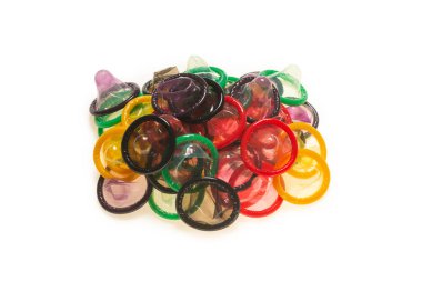 Renkli prezervatifler. Üst görünüm. 